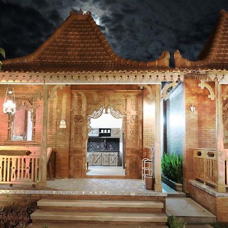 Joglo Jawa Jepara Exterior photo