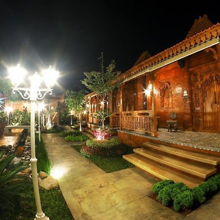 Joglo Jawa Jepara Exterior photo