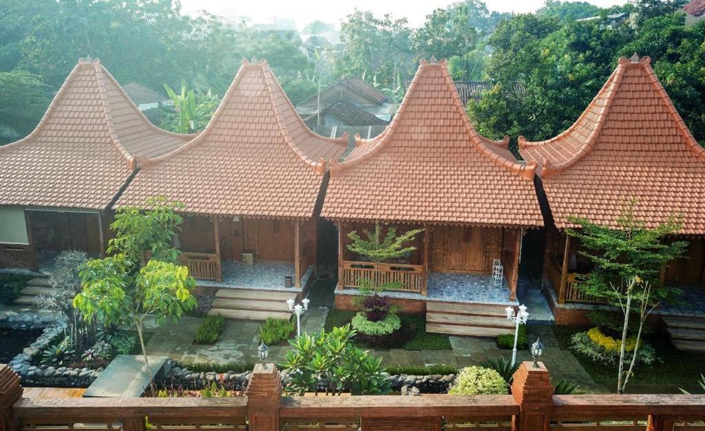 Joglo Jawa Jepara Exterior photo