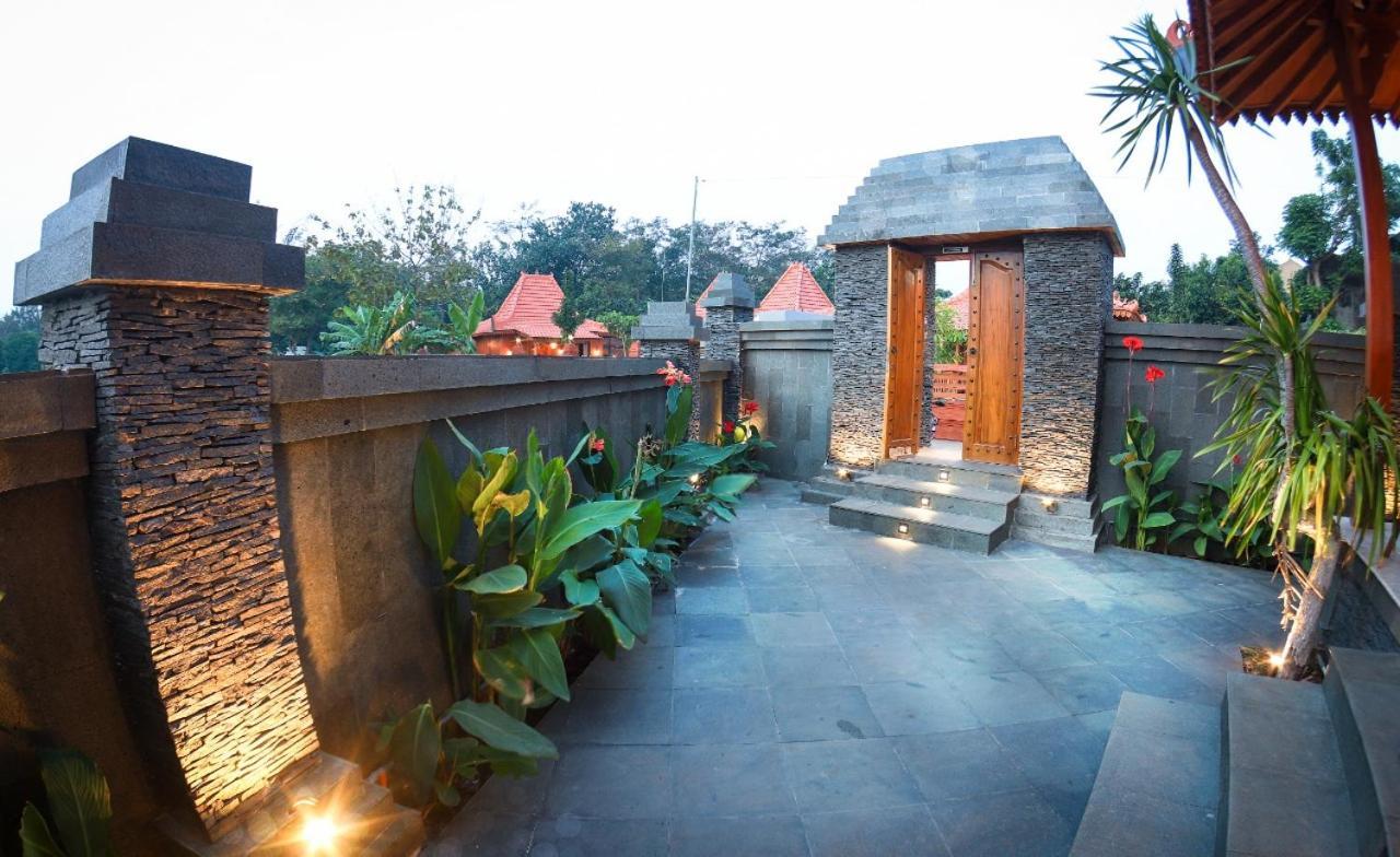 Joglo Jawa Jepara Exterior photo